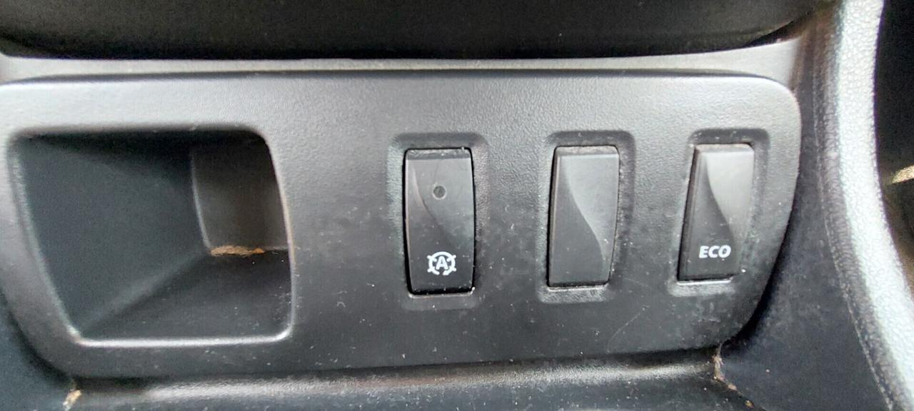 DUSTER 1,6 GPL DI SERIE CASA MADRE NAVIGATORE TELEFONO SENSORI FULL FULL 110 CV