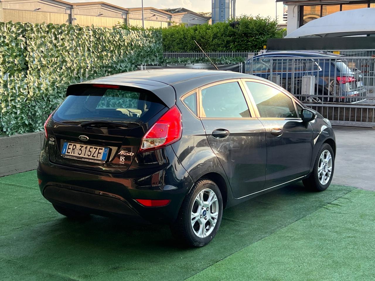 Ford Fiesta 1.5 TDCi 75CV 5 porte Titanium