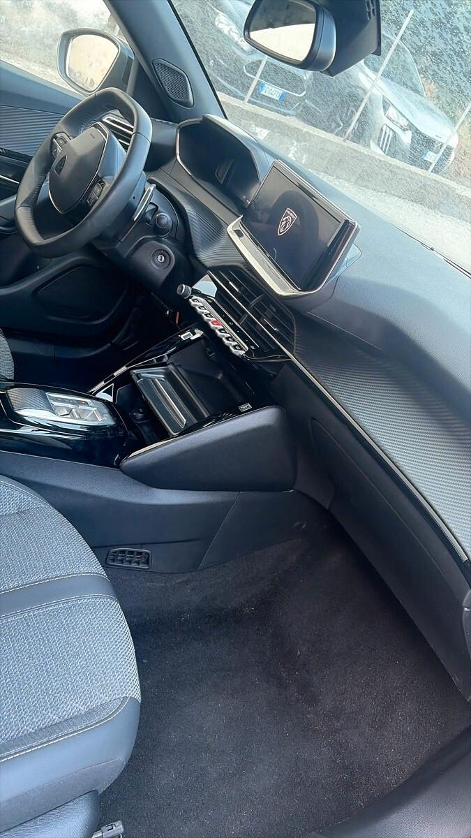 Peugeot 2008 Hybrid 145 e-DCS6 GT