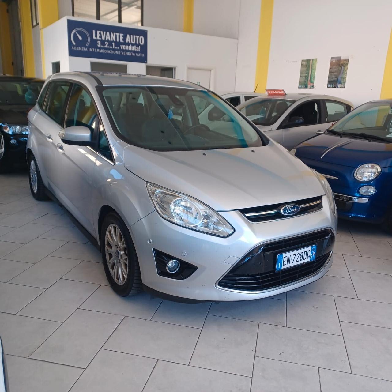 7 POSTI FORD C-MAX 1.6 TDI DISTRIBUZIONE FATTA