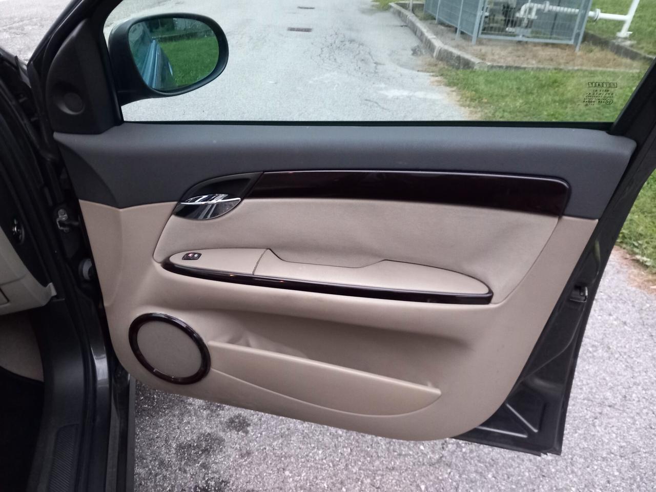 Fiat Croma 1.9 Multijet 16V Must