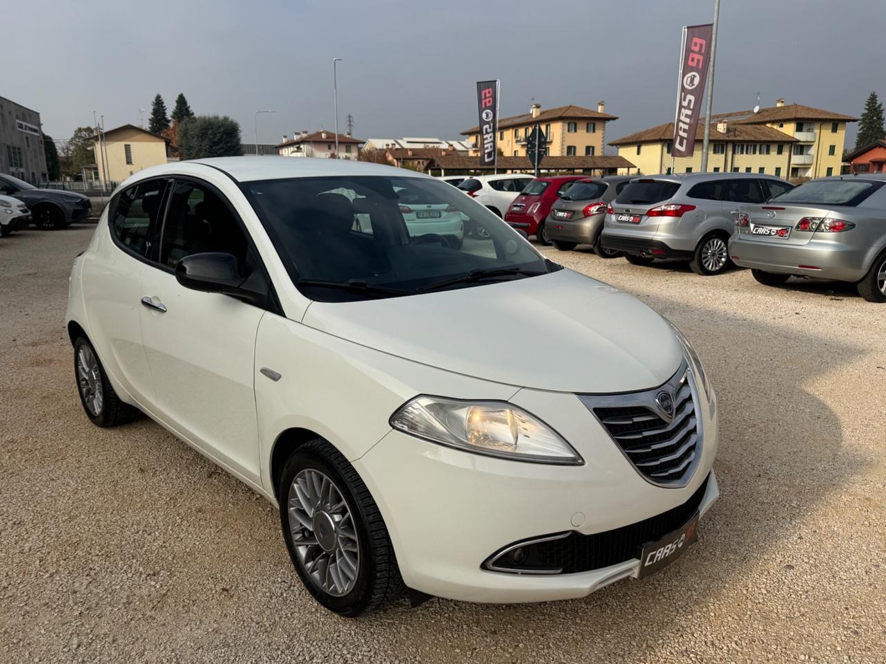Lancia Ypsilon 1.2 69 CV 5 porte GPL Ecochic Platinum