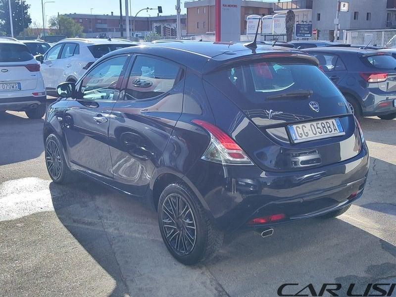 Lancia Ypsilon Ypsilon 1.0 FireFly 5 porte S&S Hybrid Ecochic Silver