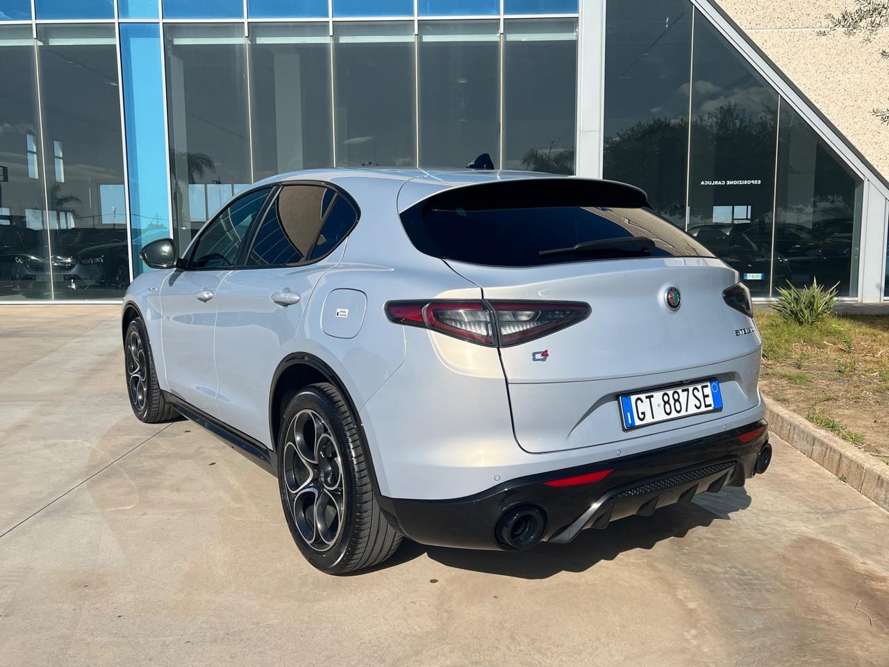 Alfa Romeo Stelvio Veloce Q4 210cv possibilità noleggio no scoring
