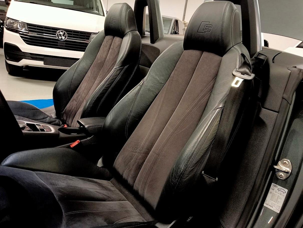 Audi TT ROADSTER 1.8 TFSI SLINE 19" MATRIX CABRIO S-LINE