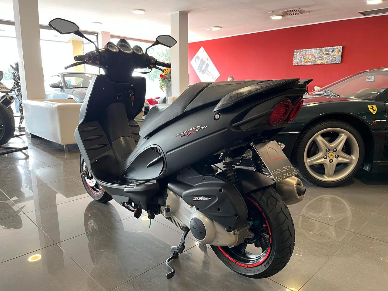 Malaguti F12 Phantom Max 200