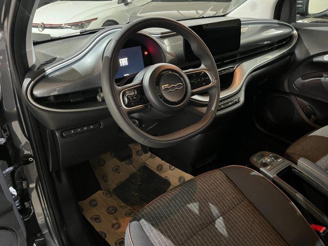 FIAT 500e Berlina 42 kWh Icon Navi/Telecam+Park/Sedili risca