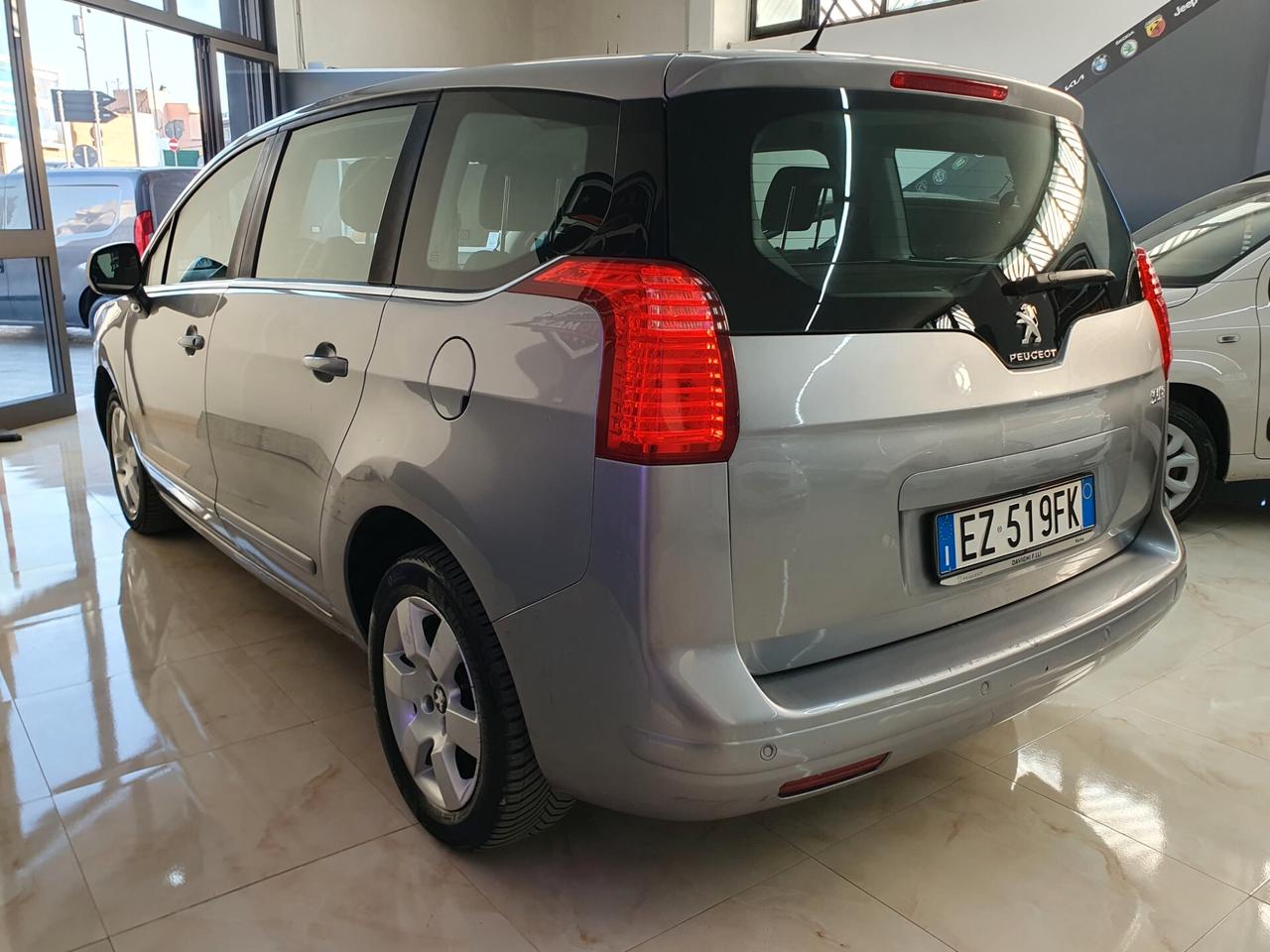 Peugeot 5008 1.6 hdi 115cv Active 2015