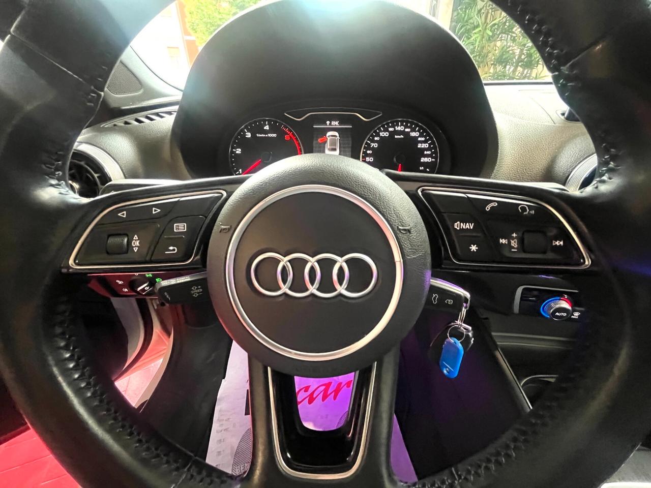 AUDI A3 CABRIO 1.6 TDI 116 CV SPORT NAVI CERCHI DA 18 CAMBIO 6 SPEED KM CERTIFICATI LUCI AMBIENTE OK NEOPATENTATI