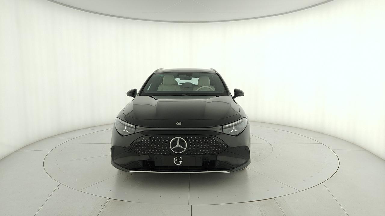 Mercedes-Benz CLA 250+ con tecnologia EQ
