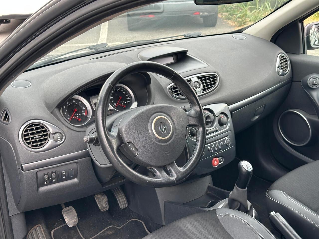Renault Clio 1.2 16V 3 porte Dynamique