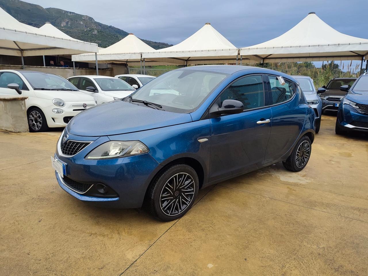 Lancia Ypsilon 1.0 FireFly 5 porte S&S Hybrid Gold