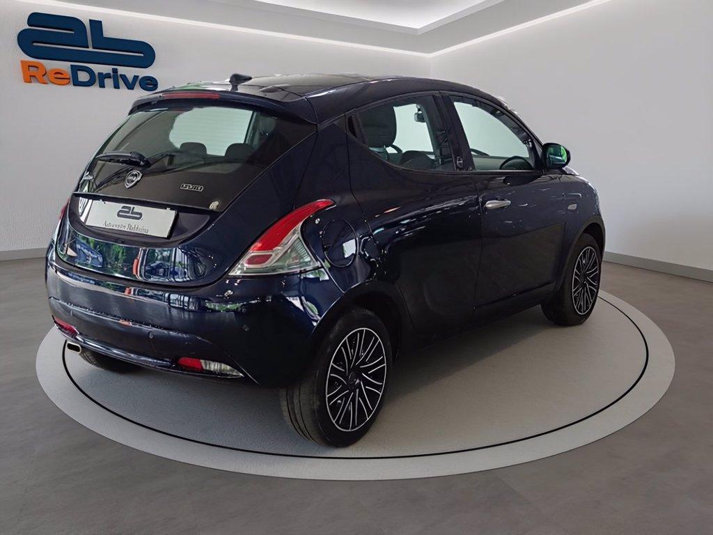 LANCIA Ypsilon 1.0 firefly hybrid silver s&s 70cv del 2021