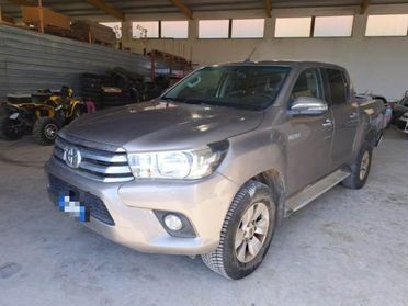 TOYOTA Hilux 2.4 D-4D 4WD 4 porte Double Cab Lounge