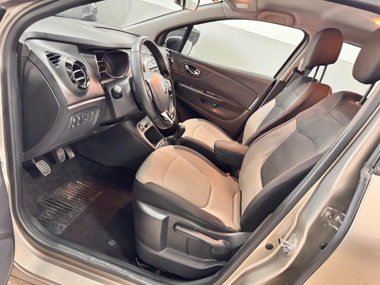 Renault Captur 1.5 DCi 90 Cv S&S 90.000 Km - 2015