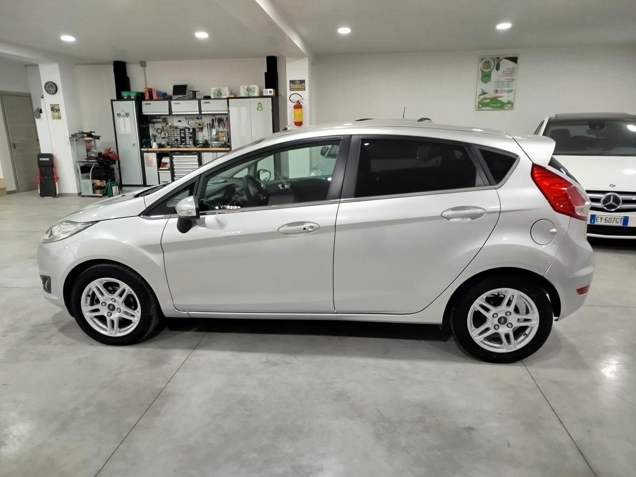 Ford Fiesta 1.2 60CV 5 porte Titanium