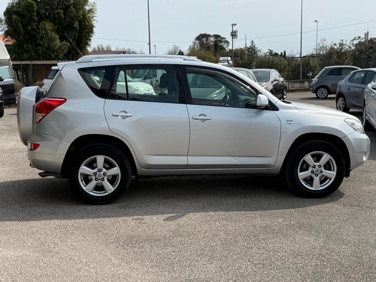 Toyota RAV 4 RAV4 2.2 D-4D 136 CV Sol BUONE CONDIZIONI OCCASIONE