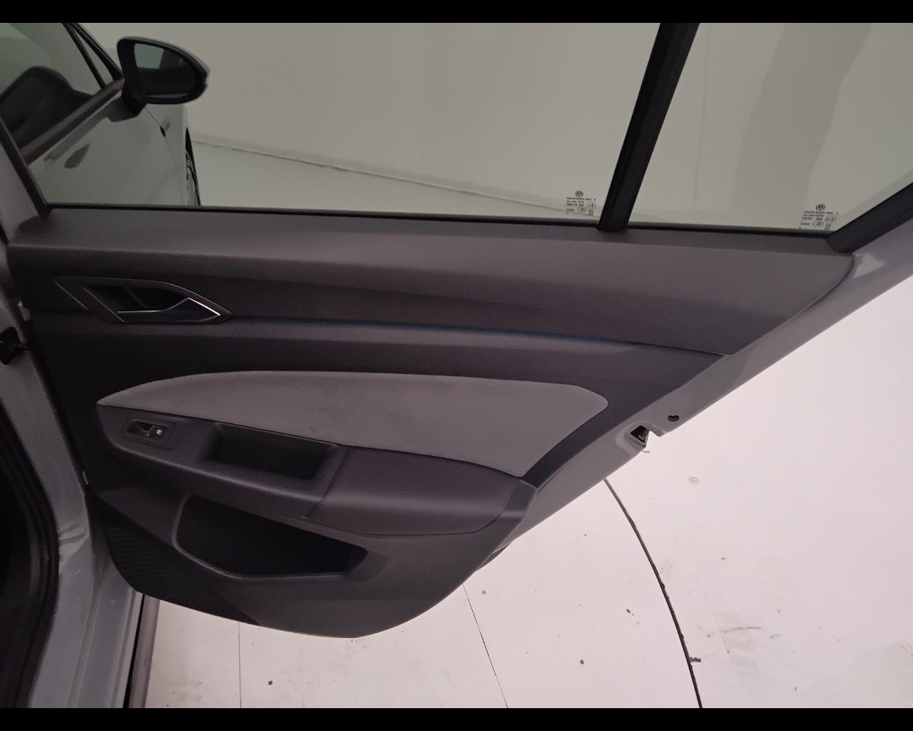 VOLKSWAGEN Golf VIII 2020 - Golf 1.5 tsi evo R-Line 130cv