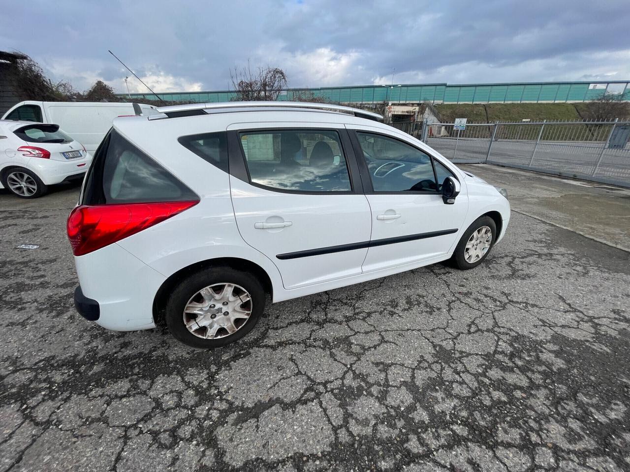 Peugeot 207 1.6 8V HDi 93CV SW Active