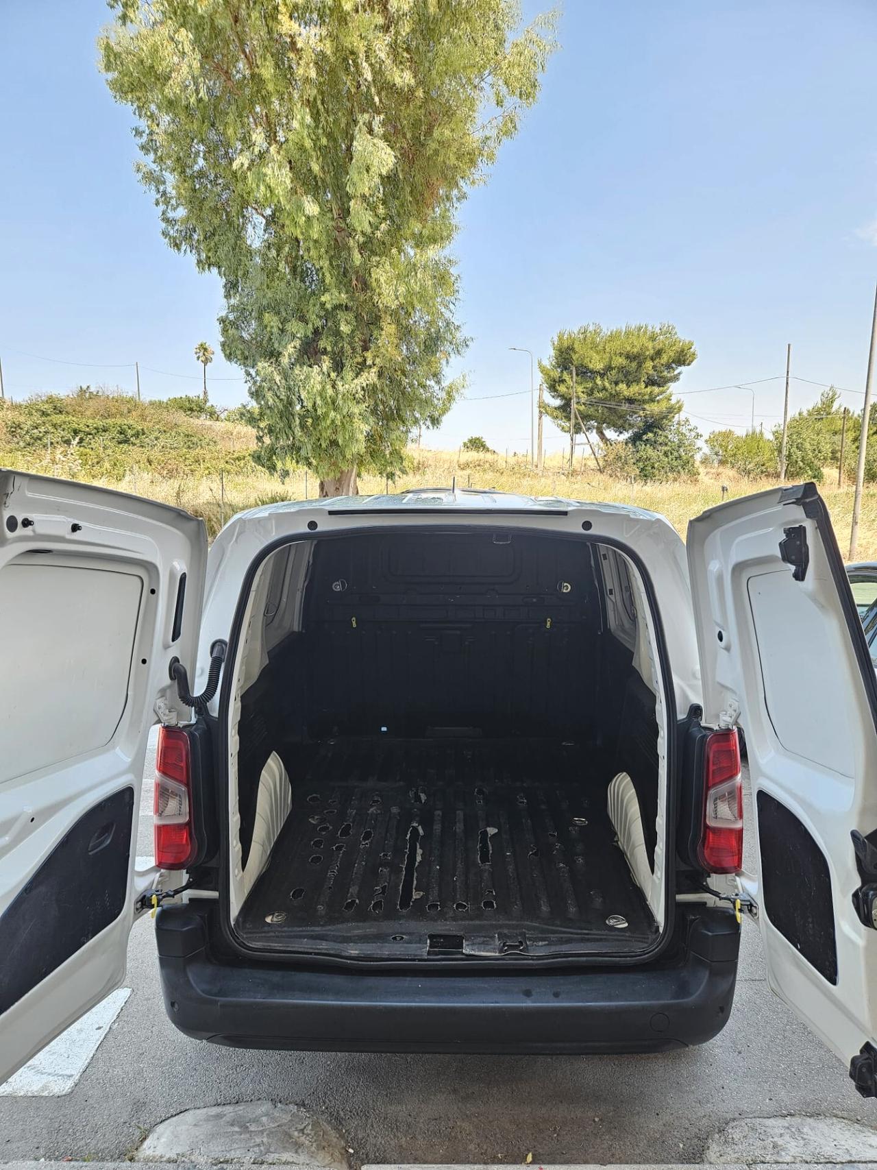 Citroen Berlingo N1 2019 1.5 100CV IVA ESPOSTA 3P.