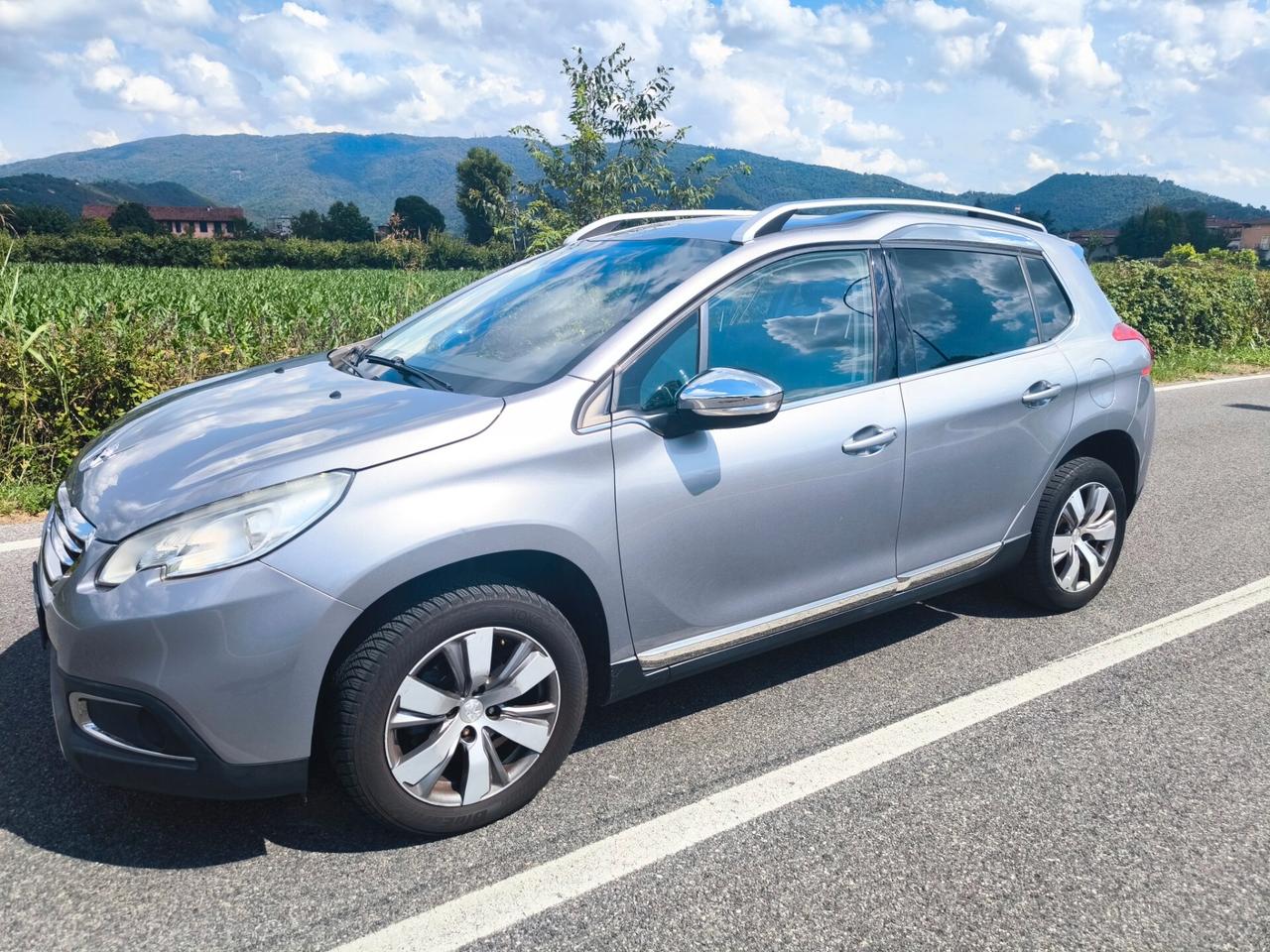 PEUGEOT 2008 1,6 HDI ALLURE- CAMBIO AUTOMATICO- KM 110000