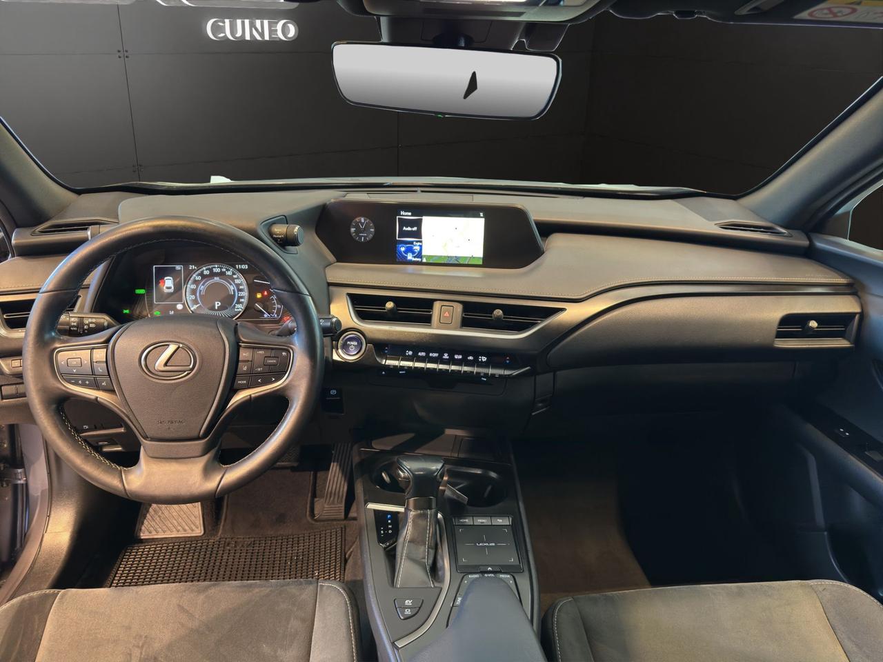 Lexus UX 250h 2.0 Business 2wd cvt