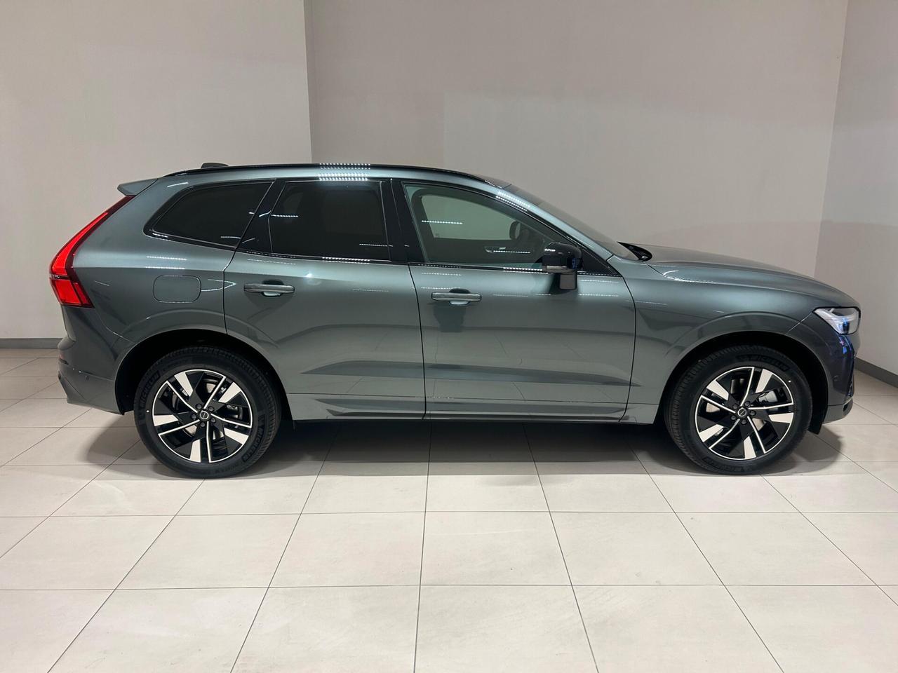 Volvo XC 60 B5 AWD aut. Plus Dark *Anche Autocarro N1*