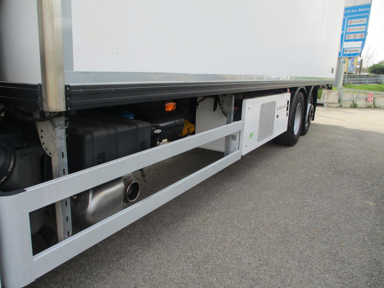 Iveco STRALIS 360 E5 ZF FRIGO+PEDANA 30Q 9.60M 23 PEDANE