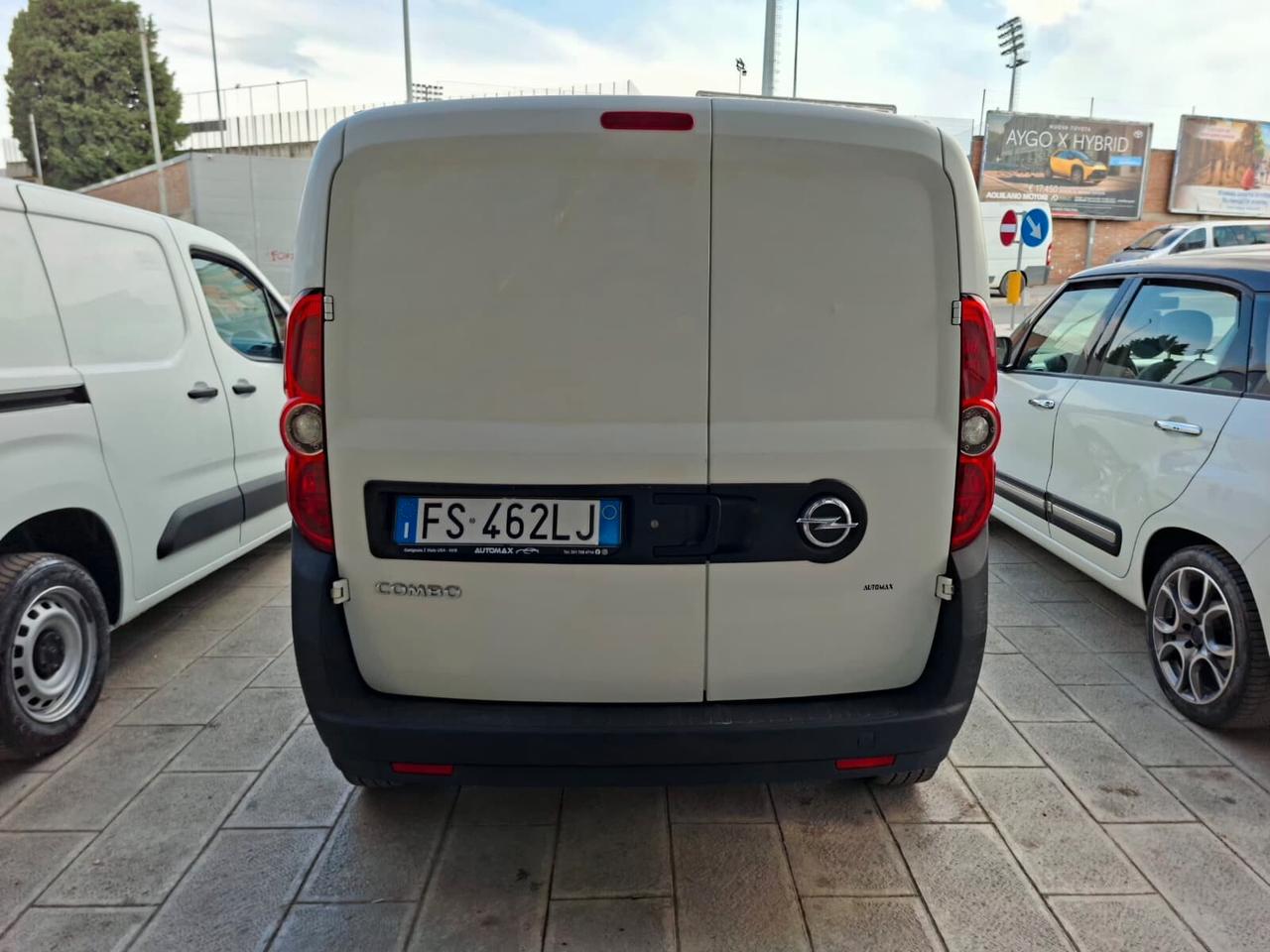 Opel Combo 1.6 CDTI 105cv EcoFLEX PL-TA Van Blitz 2018