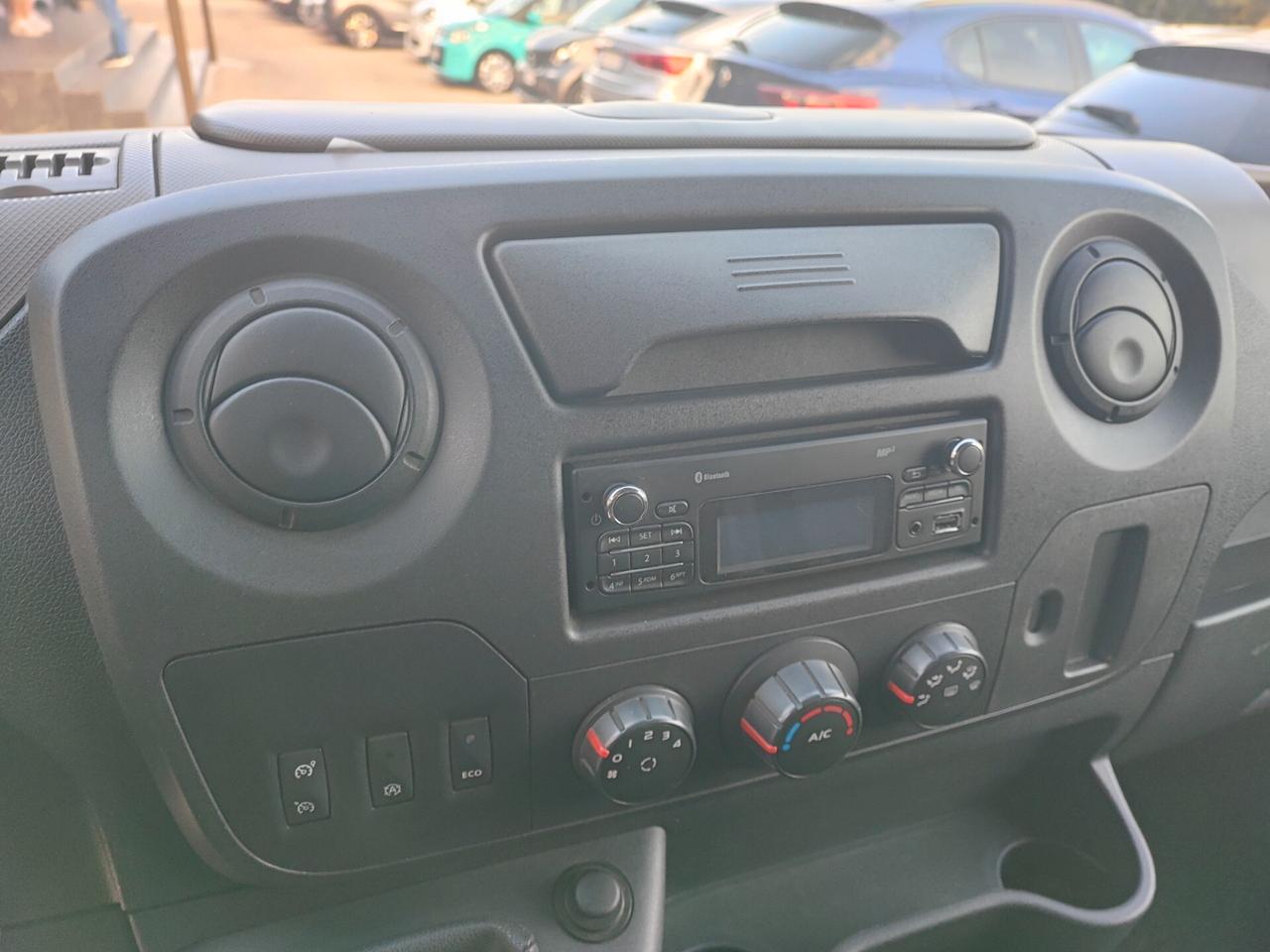 Renault Master T35 2.3 dCi/125 TP PM-SL-RG Cabinato E5