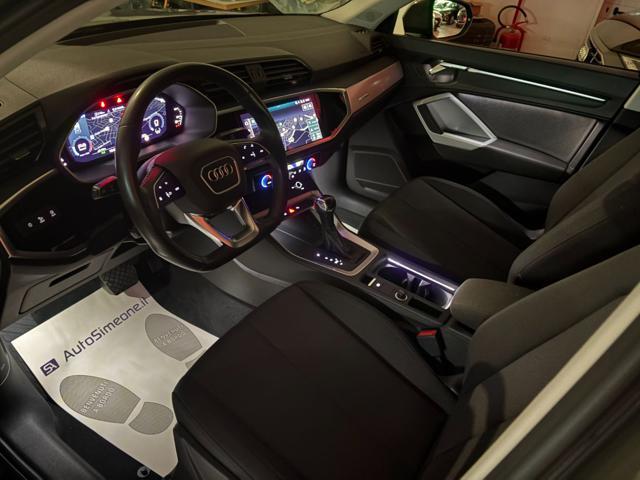 AUDI Q3 35 2.0 TDI S tronic Business COCKPIT