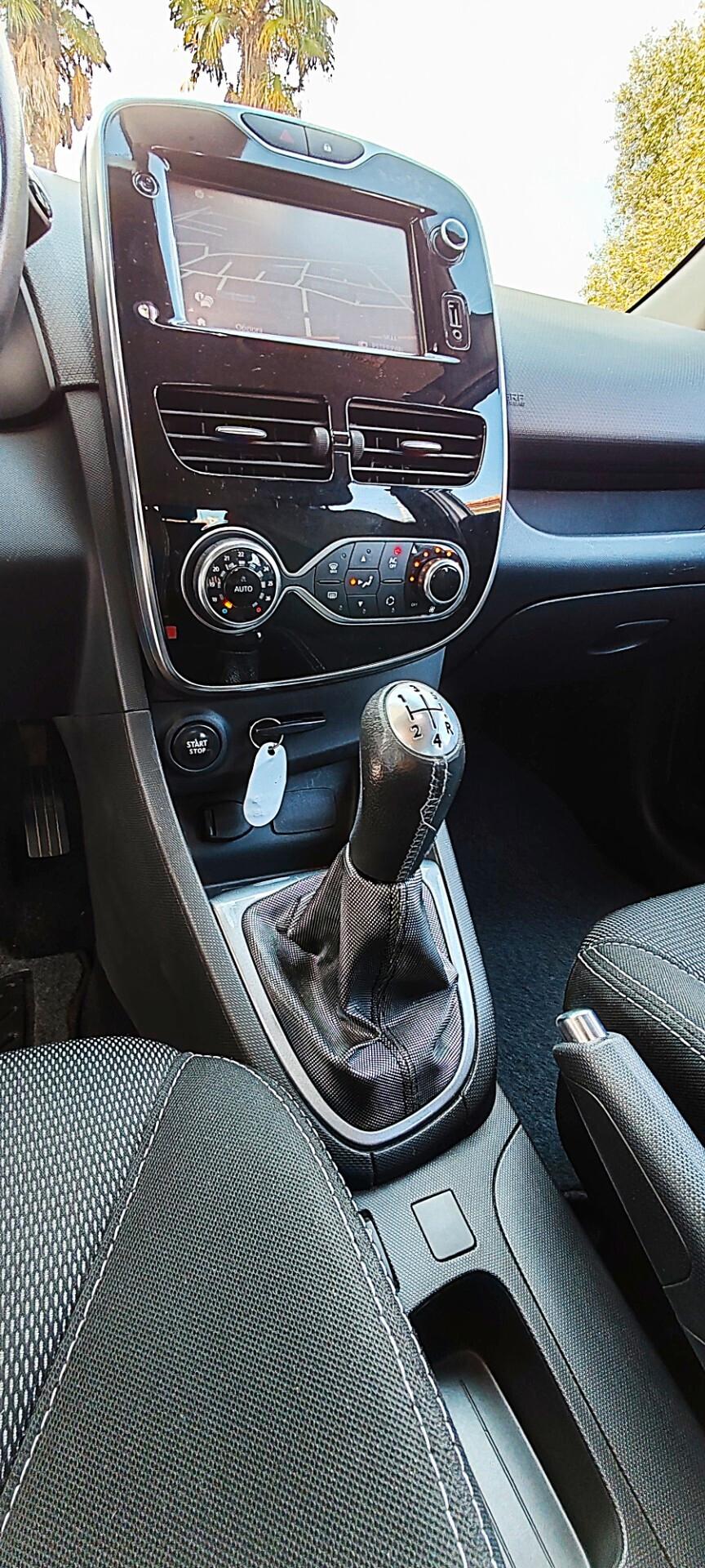 Renault Clio TCe 12V 90CV 5 porte Costume National