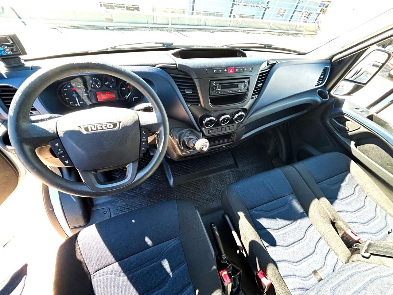 Iveco Daily 35C15 Furgone gemellato Isotermico