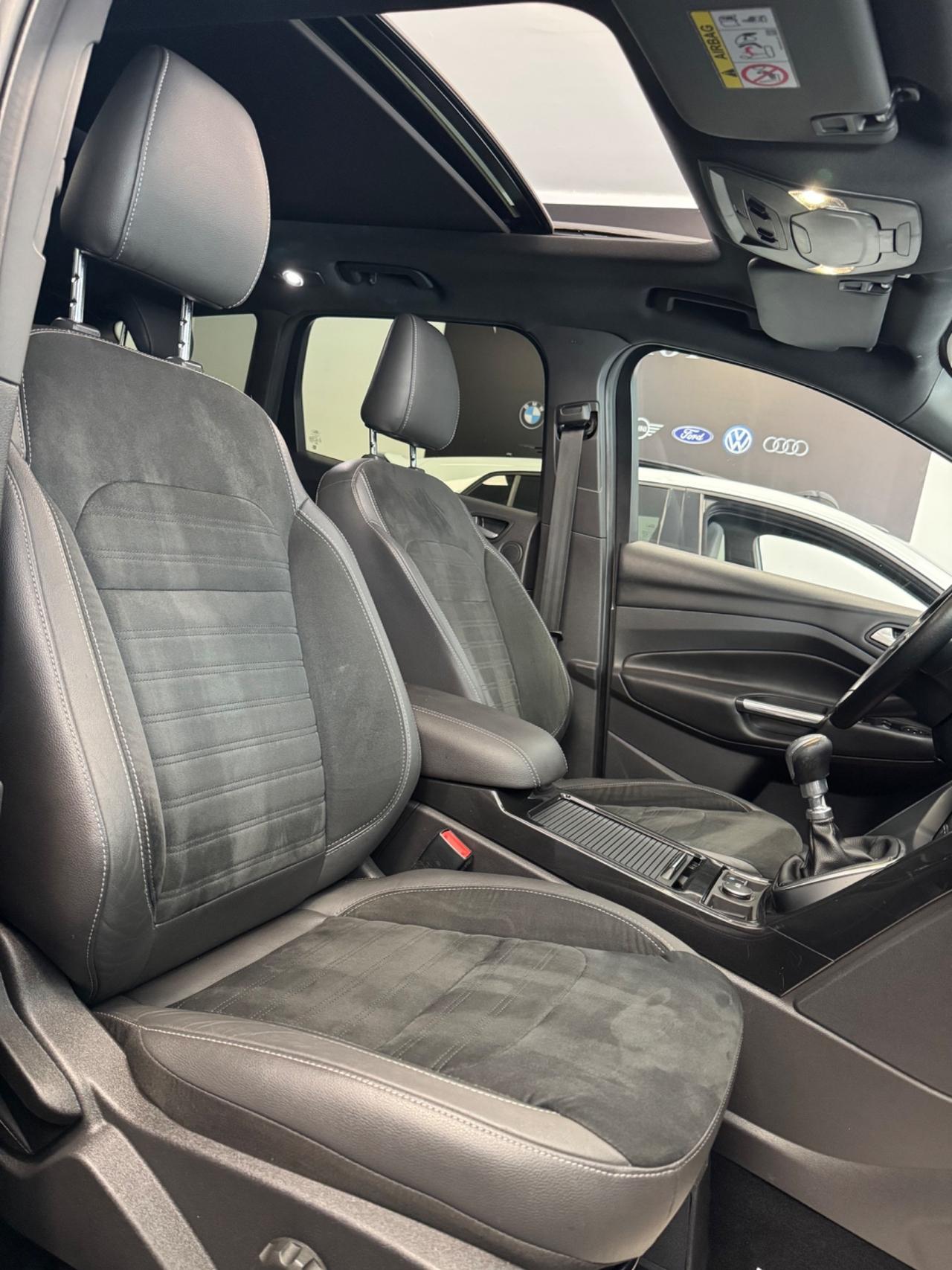 Ford Kuga 1.5 TDCI 120 CV ST-Line Tetto Apribile