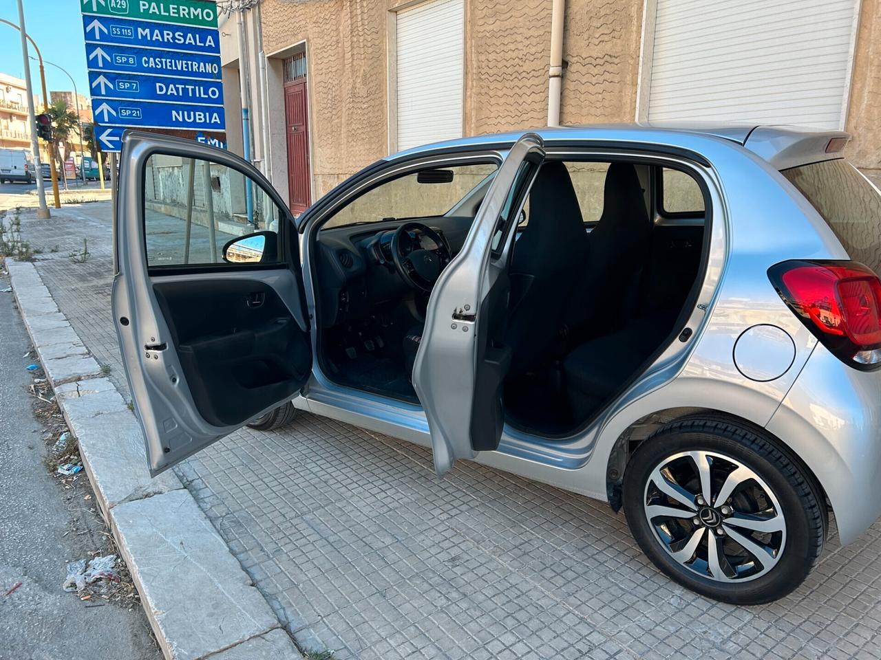 Citroen C1 VTi 72 ETG 5 porte Urban Ride
