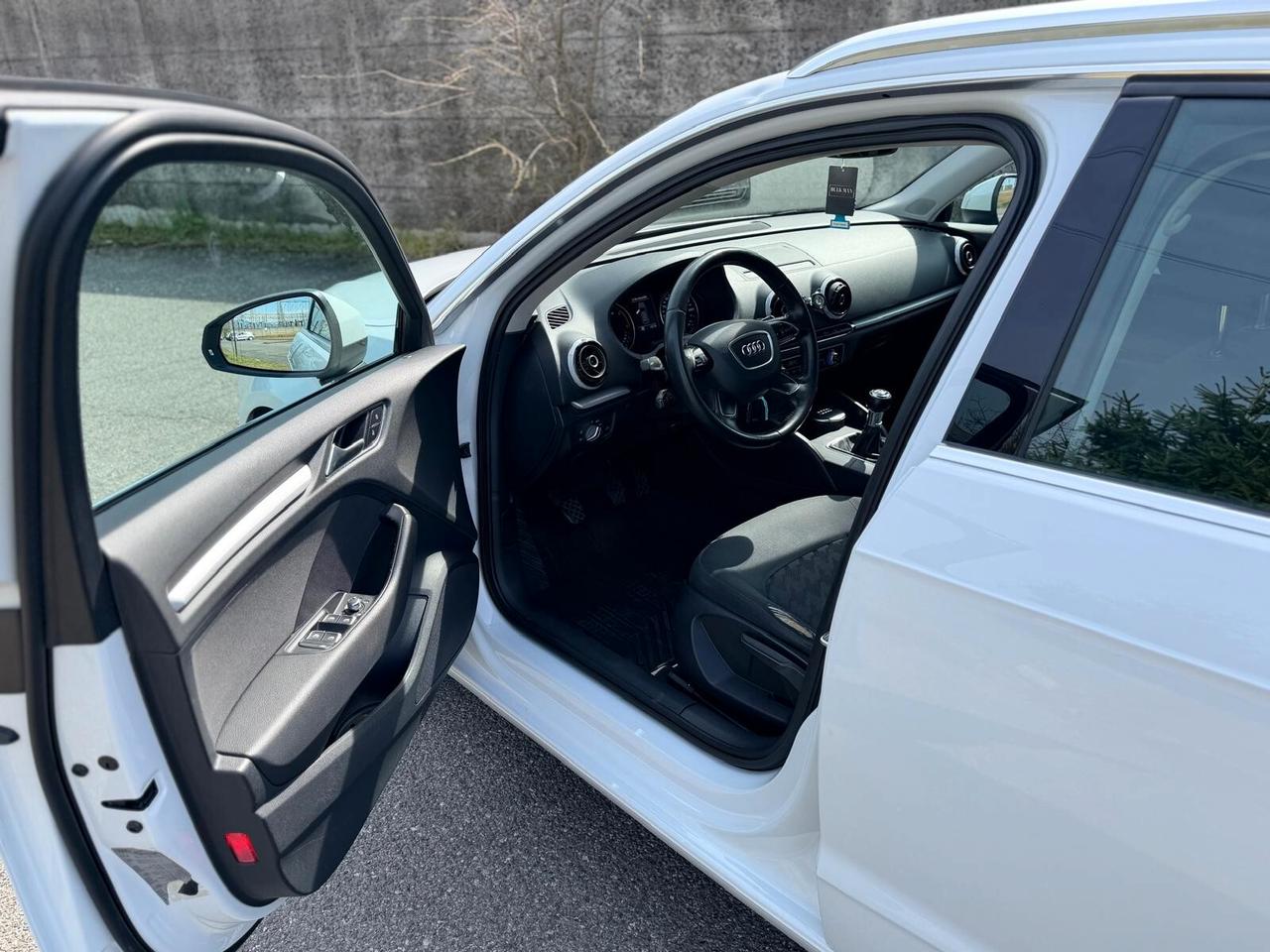 Audi A3 SPB 1.6 TDI clean diesel Ambition