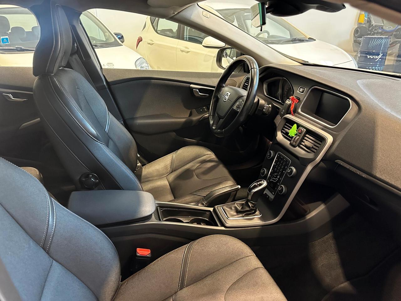 Volvo V40 Cross Country D2 Business