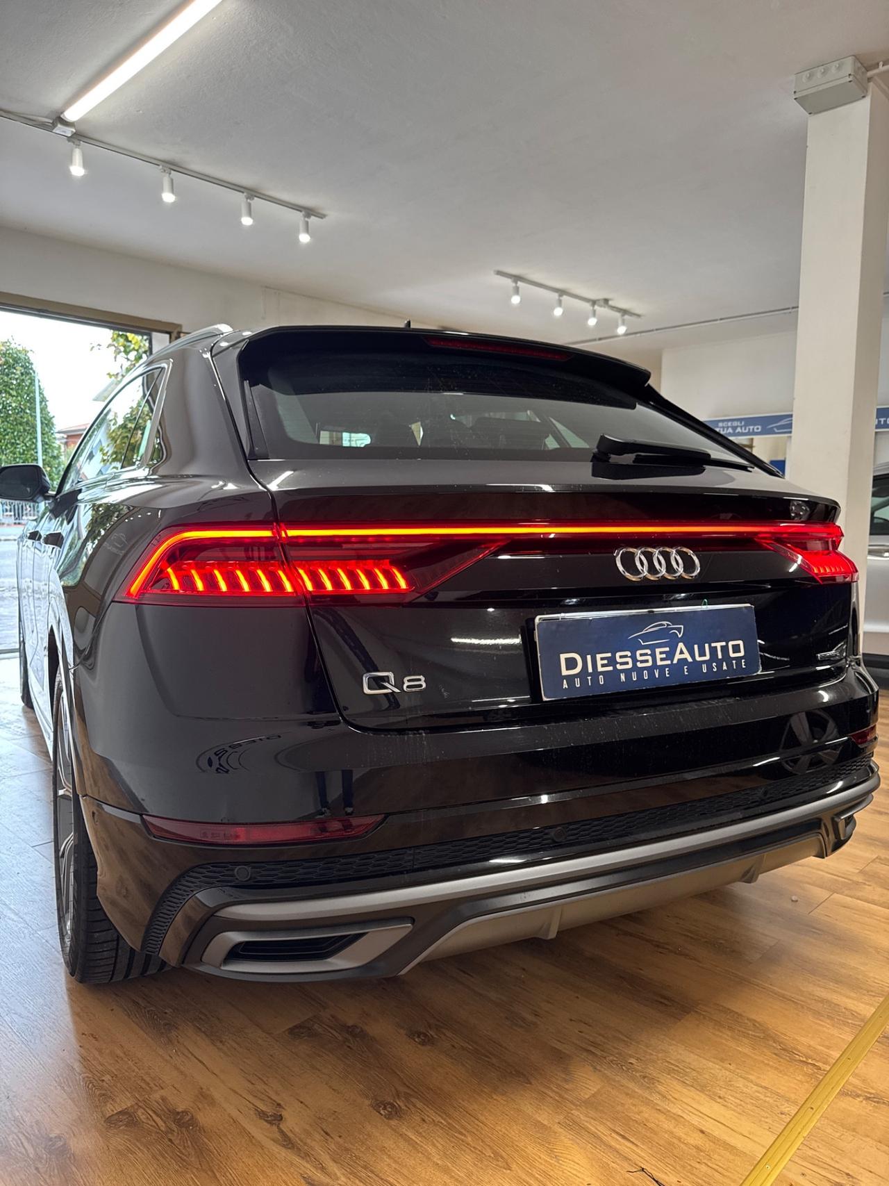 Audi Q8 45 TDI mhev Sport
