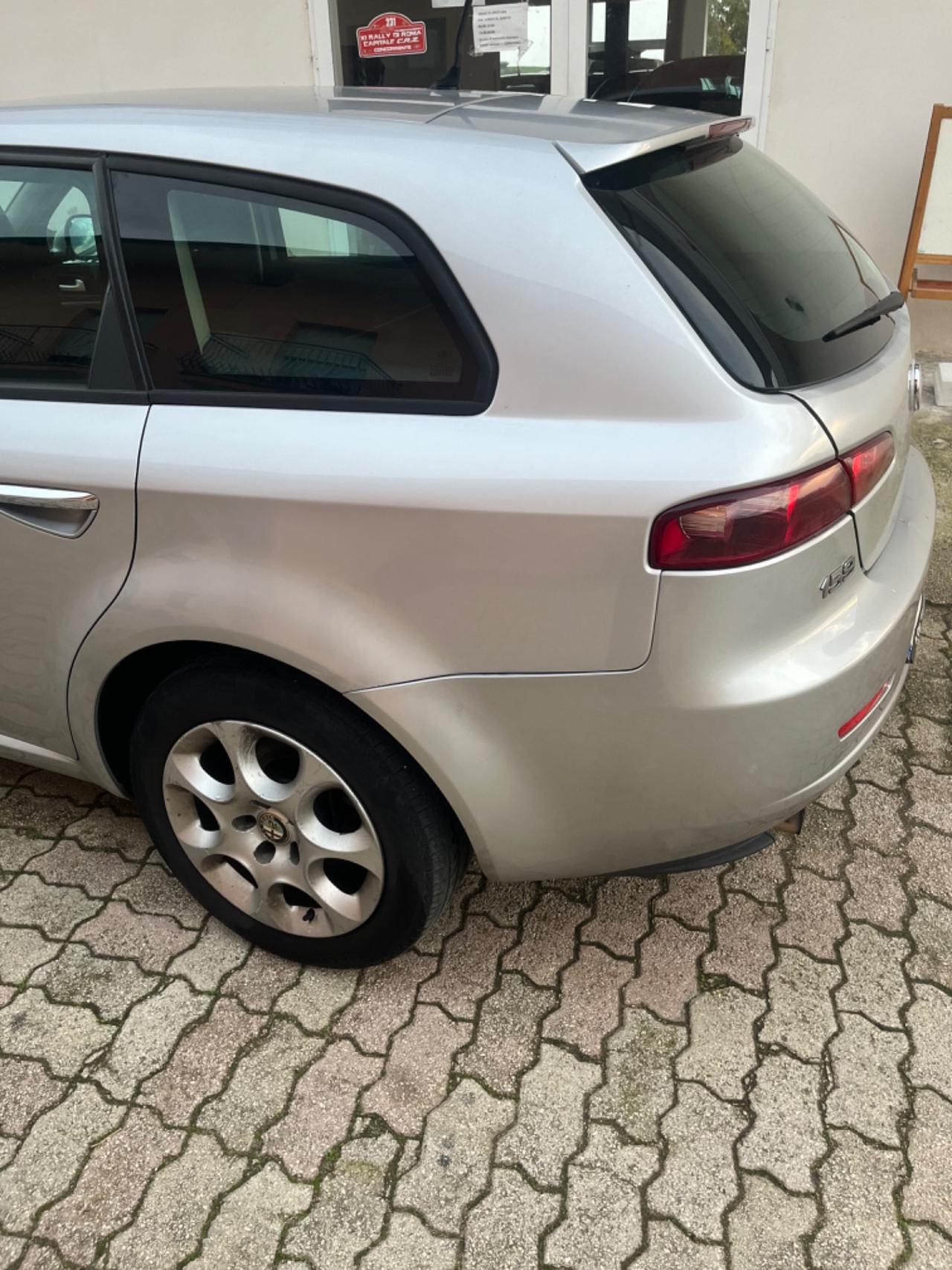 Alfa Romeo 159 1.9 JTDm Sportwagon