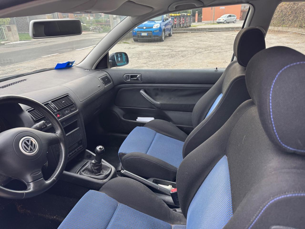 Volkswagen Golf 1.6 cat 3 porte