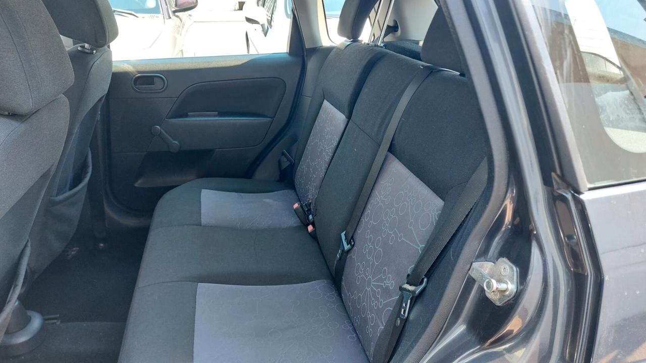 Ford Fiesta 1.2 16V 5p. Ghia GPL