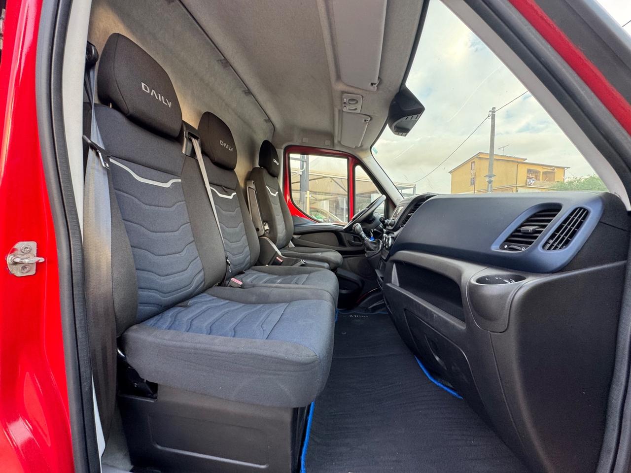 IVECO DAILY 35S16 160 CV L2H2 CLIMA PORTA FULL SOSPENSIONI E6