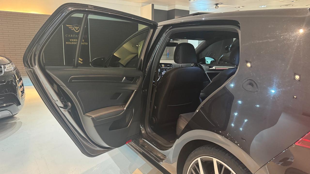 VOLKSWAGEN GOLF GTI 2.0B 245CV - 2019