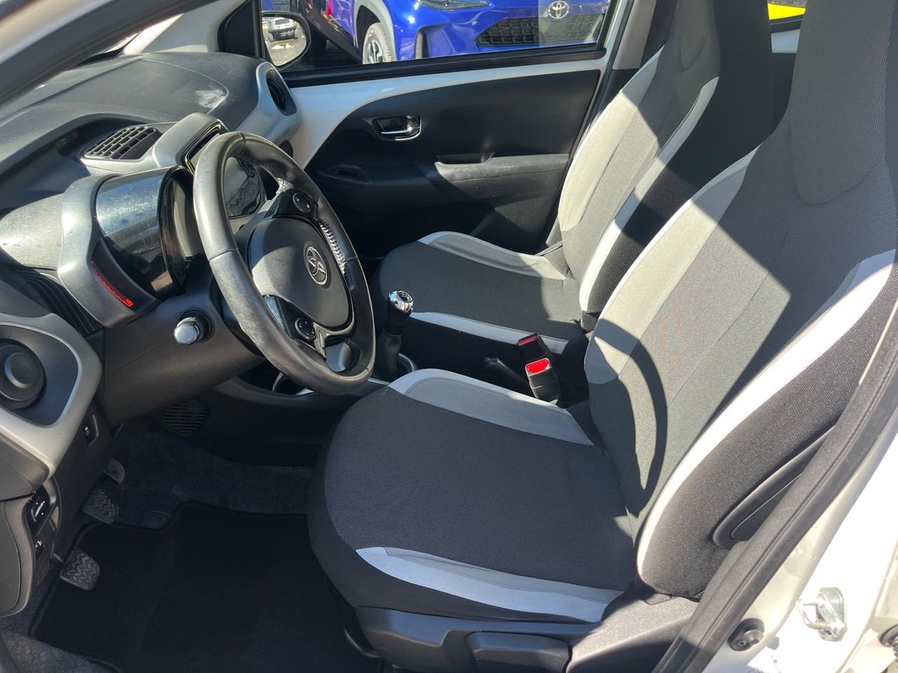 Toyota Aygo 1.0 VVT-i 69 CV 5 porte x-business