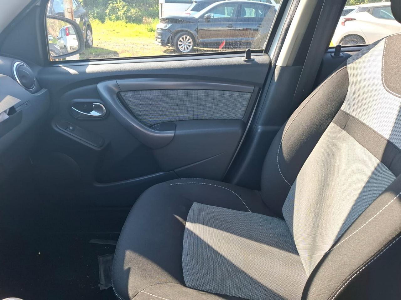 DACIA DUSTER PRESTIGE 1.5 16 SINISTRATA MARCIANTE