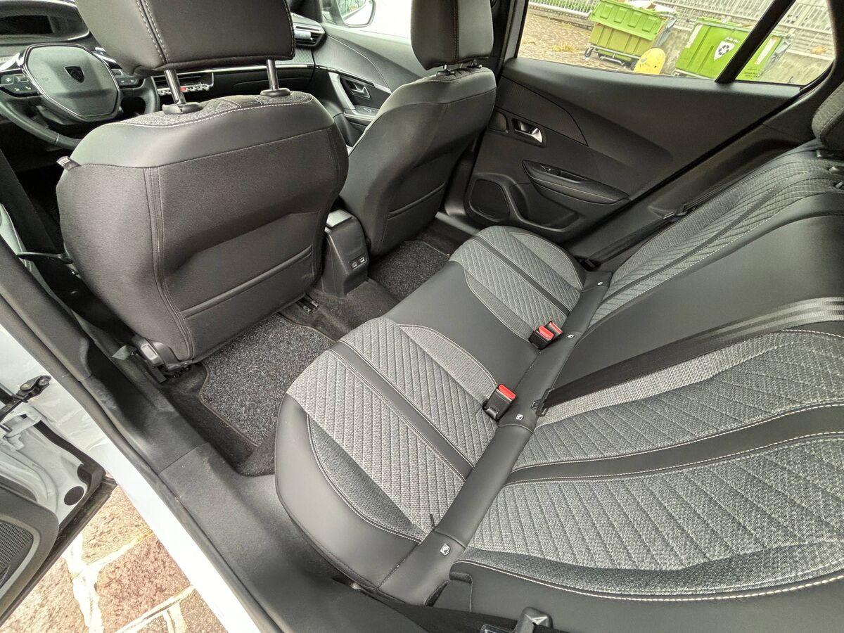 Peugeot 2008 1.2 puretech Allure s&s 130cv eat8