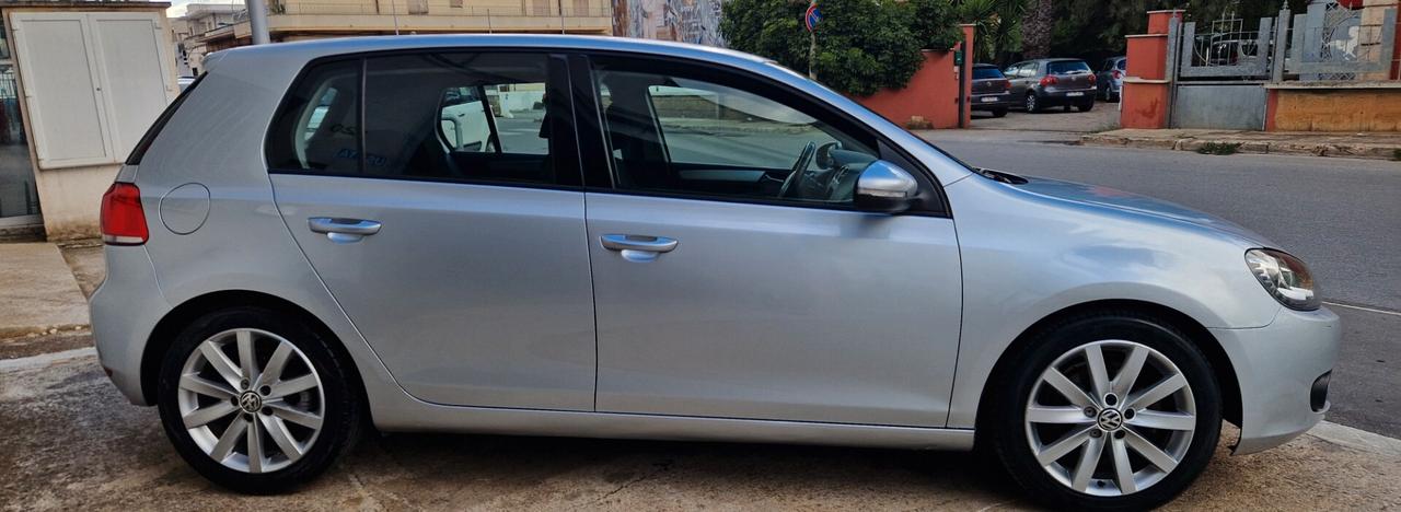Volkswagen Golf 1.6 TDI DPF 5p. Highline