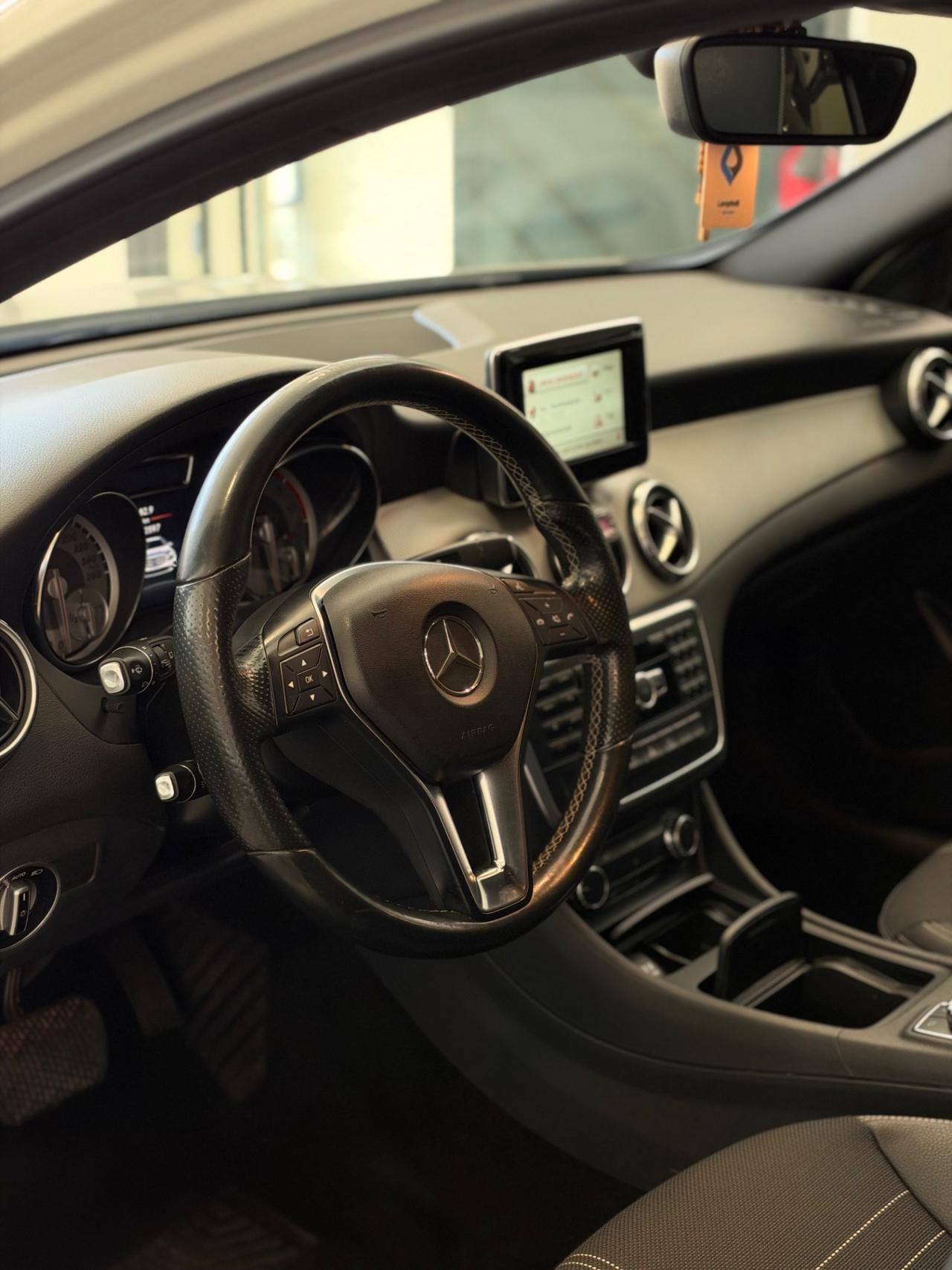 Mercedes-benz GLA 200 CDI Automatic Sport
