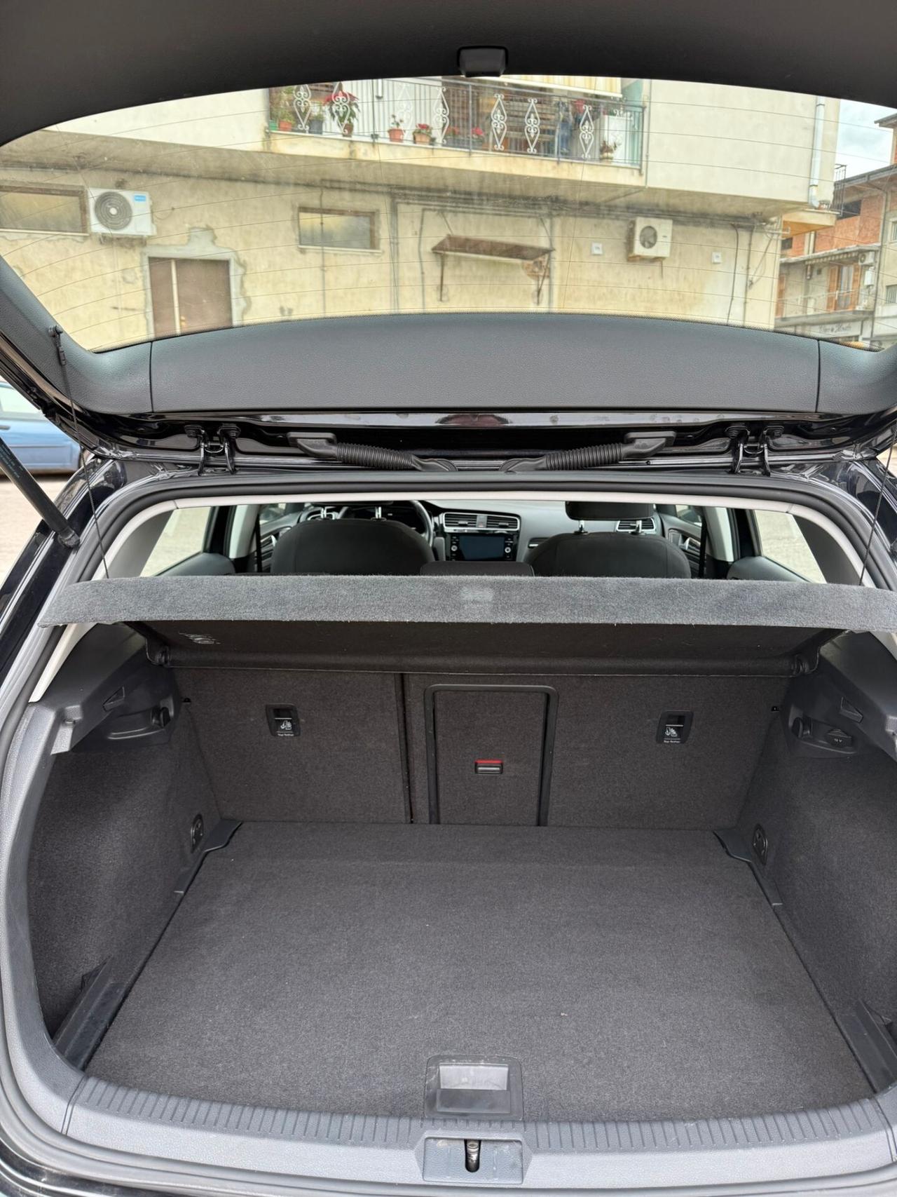 Volkswagen Golf 2.0 TDI 5p. Highline BlueMotion Technology