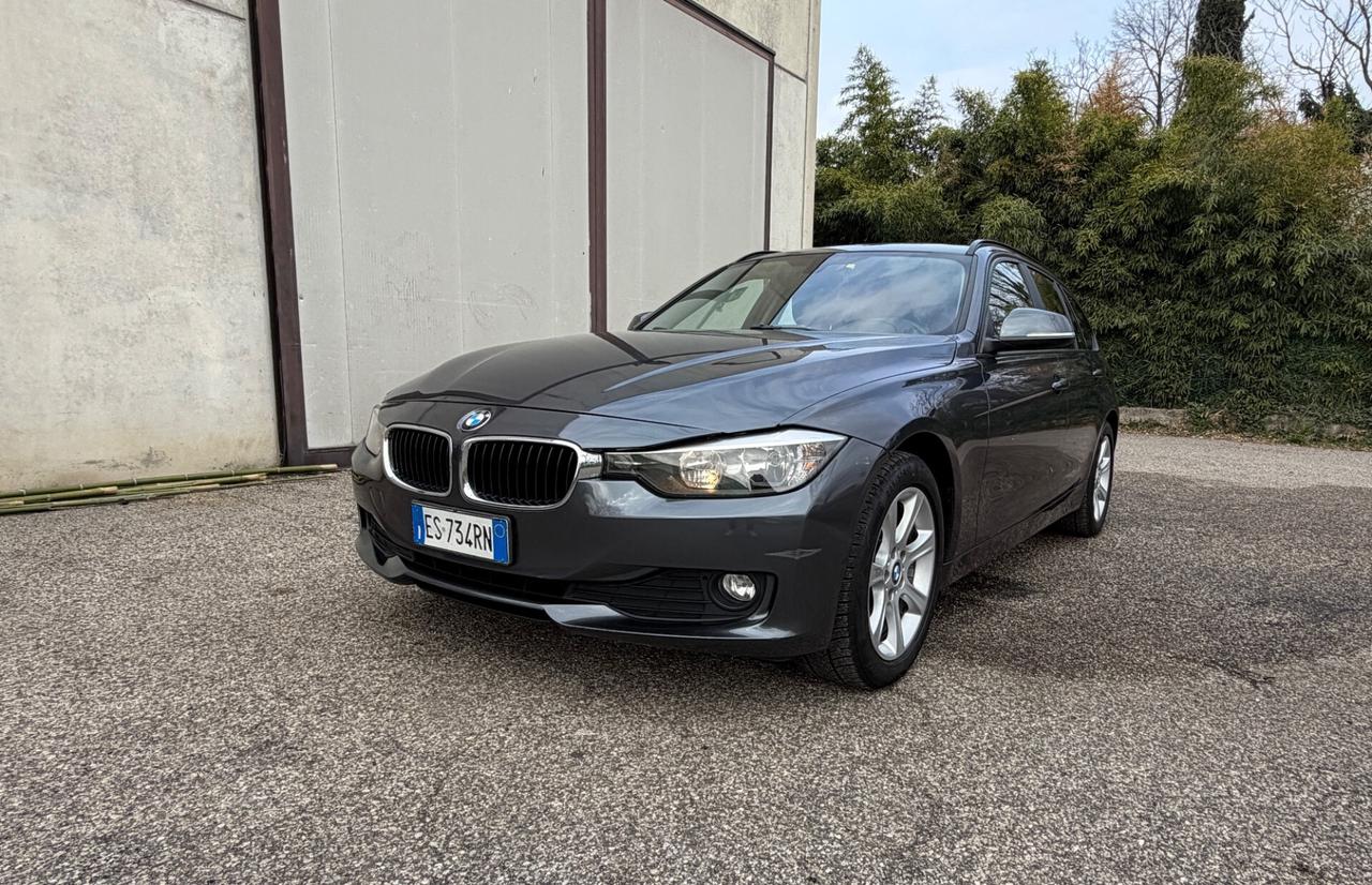 Bmw 320 320d xDrive Touring Luxury